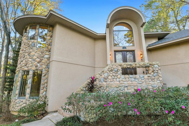 3 Hillside View Place, The Woodlands, TX 77381
