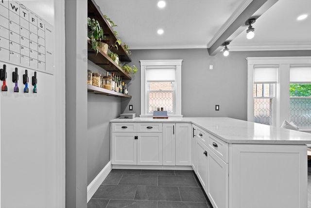 427-429 S Huntington Ave 1, Boston, MA 02130
