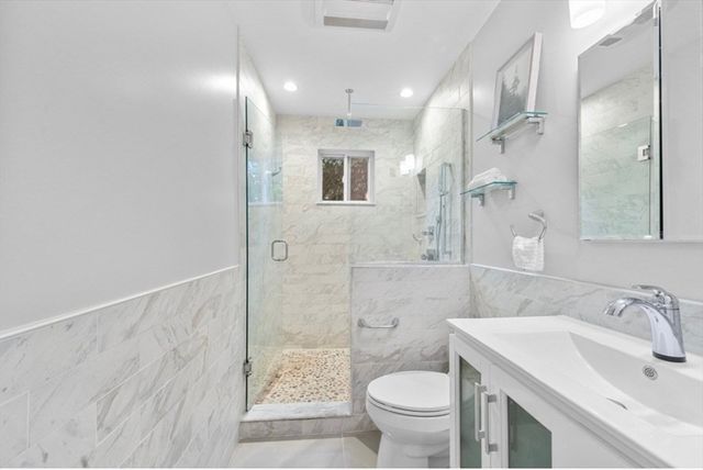 427-429 S Huntington Ave 1, Boston, MA 02130