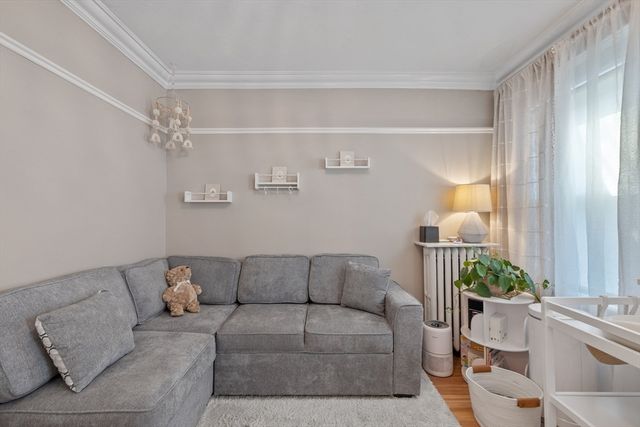 427-429 S Huntington Ave 1, Boston, MA 02130