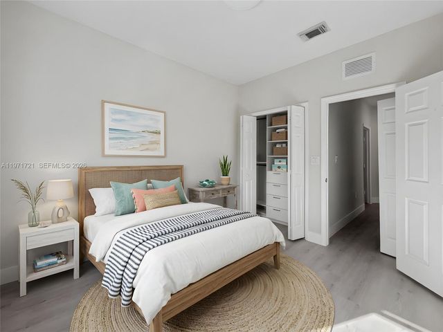 7876 NW 109th Path, Doral, FL 33178