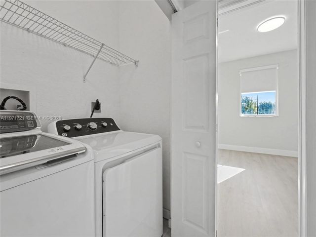 7876 NW 109th Path, Doral, FL 33178