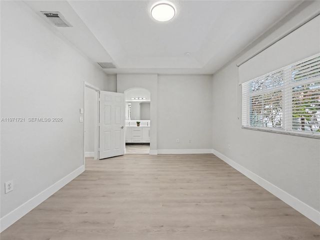 7876 NW 109th Path, Doral, FL 33178