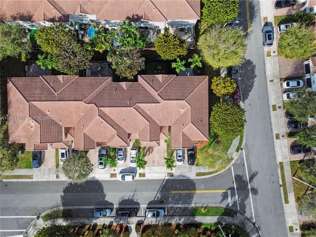 7876 NW 109th Path, Doral, FL 33178