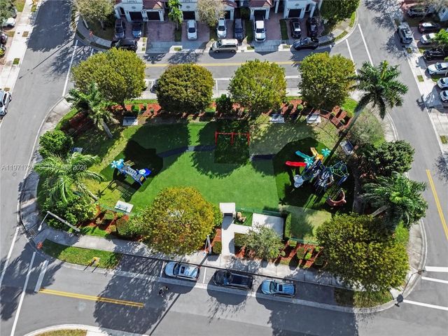 7876 NW 109th Path, Doral, FL 33178