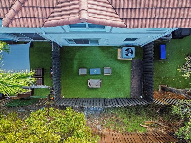 7876 NW 109th Path, Doral, FL 33178