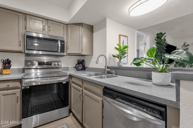 540 N MAY Street 1073, Mesa, AZ 85201