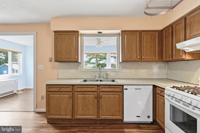 4012 CHARITY DR, Red Lion, PA 17356
