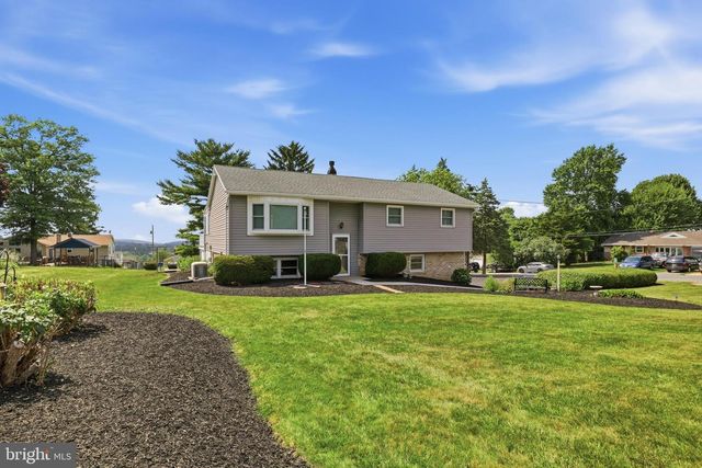 4012 CHARITY DR, Red Lion, PA 17356