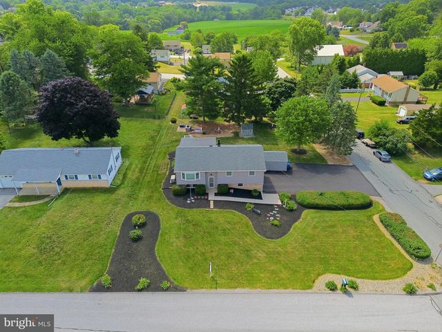 4012 CHARITY DR, Red Lion, PA 17356