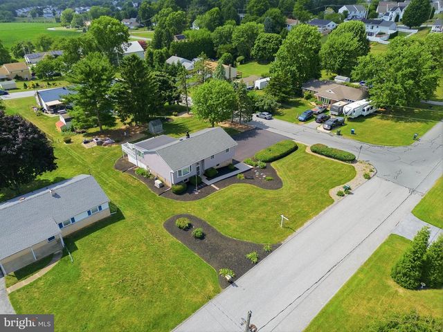 4012 CHARITY DR, Red Lion, PA 17356
