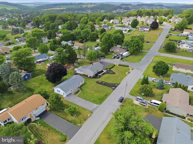 4012 CHARITY DR, Red Lion, PA 17356
