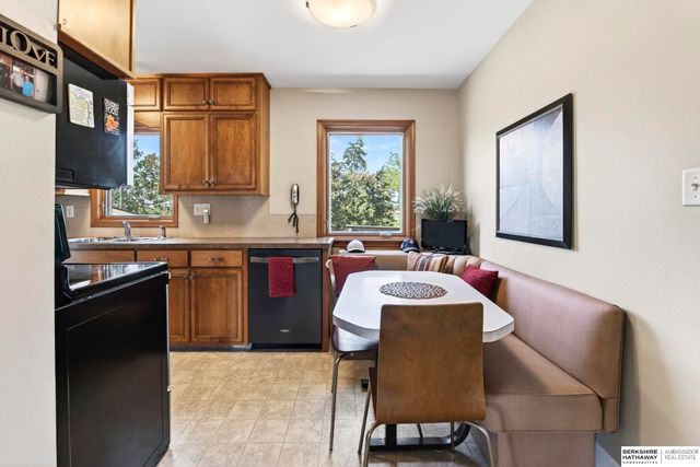 1222 Bellaire Boulevard, Bellevue, NE 68005