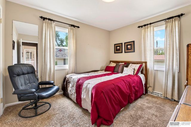 1222 Bellaire Boulevard, Bellevue, NE 68005
