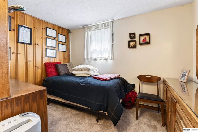1222 Bellaire Boulevard, Bellevue, NE 68005