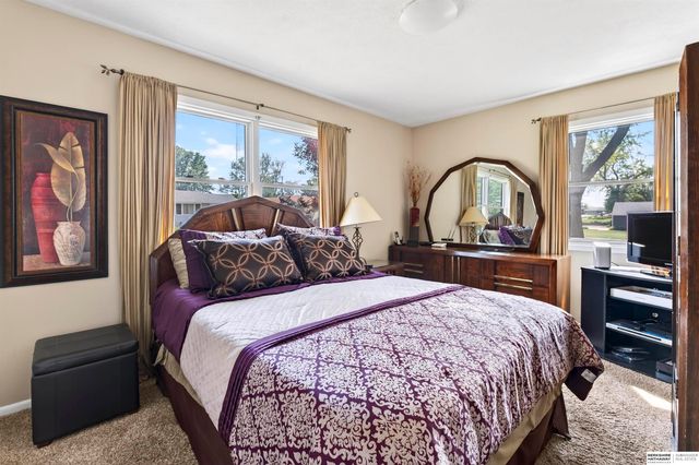 1222 Bellaire Boulevard, Bellevue, NE 68005