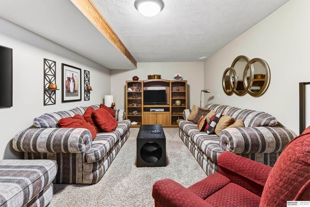 1222 Bellaire Boulevard, Bellevue, NE 68005