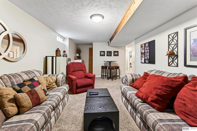 1222 Bellaire Boulevard, Bellevue, NE 68005