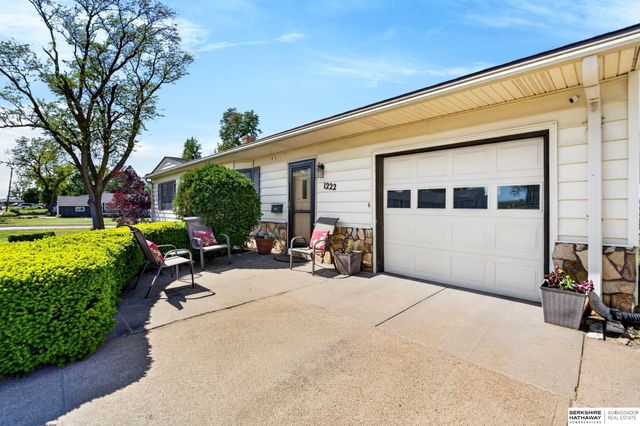 1222 Bellaire Boulevard, Bellevue, NE 68005