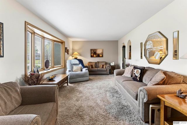 1222 Bellaire Boulevard, Bellevue, NE 68005
