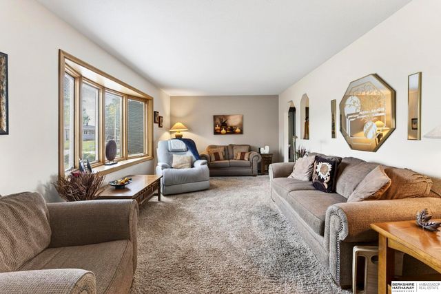 1222 Bellaire Boulevard, Bellevue, NE 68005
