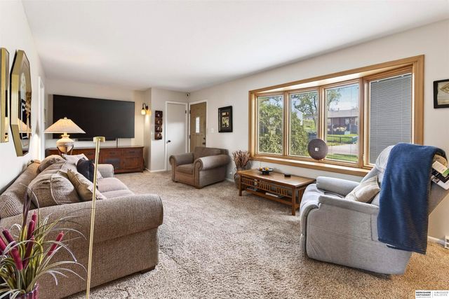 1222 Bellaire Boulevard, Bellevue, NE 68005