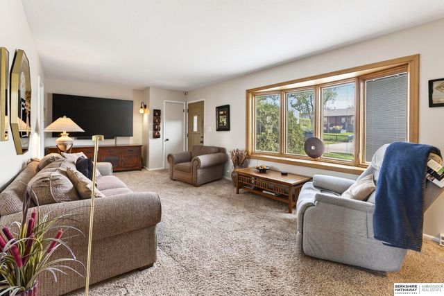 1222 Bellaire Boulevard, Bellevue, NE 68005