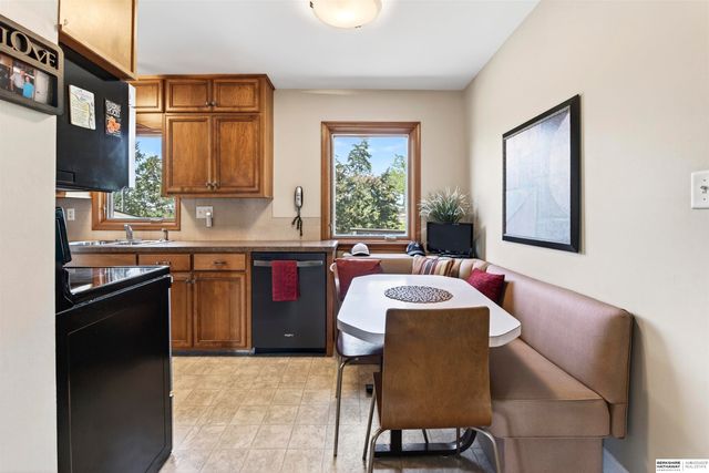 1222 Bellaire Boulevard, Bellevue, NE 68005