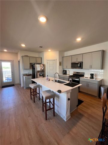 308 Millbrook Boulevard, San Marcos, TX 78666