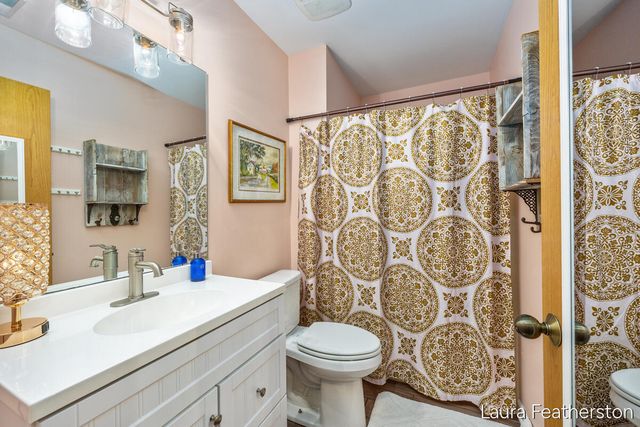 2084 Timberview Drive, Grand Rapids, MI 49525