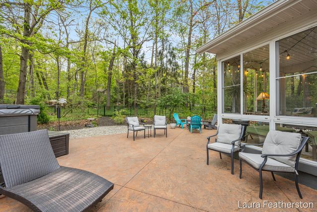 2084 Timberview Drive, Grand Rapids, MI 49525