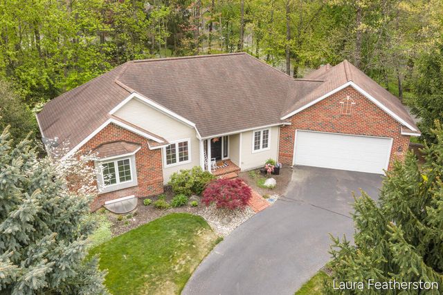 2084 Timberview Drive, Grand Rapids, MI 49525