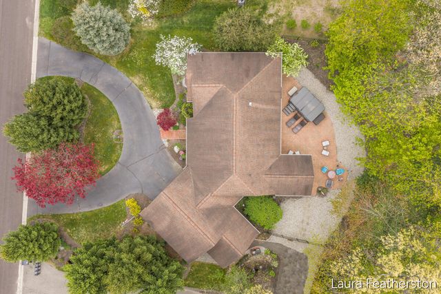 2084 Timberview Drive, Grand Rapids, MI 49525