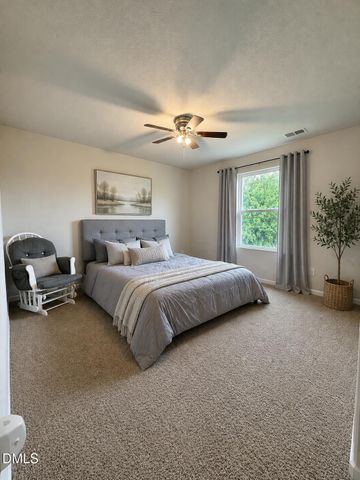 176 Old Head Way, Fuquay Varina, NC 27526