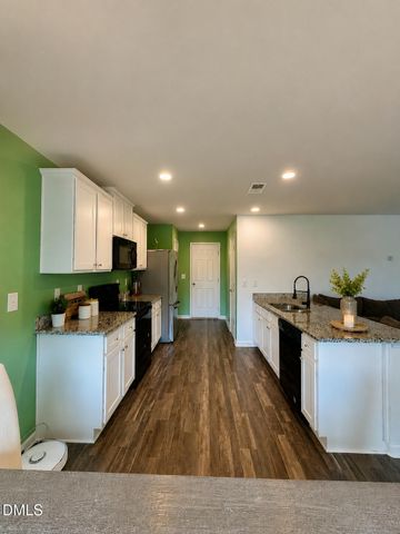 176 Old Head Way, Fuquay Varina, NC 27526