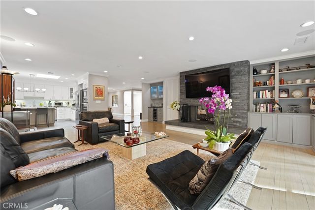 4434 Nogales Drive, Tarzana, CA 91356