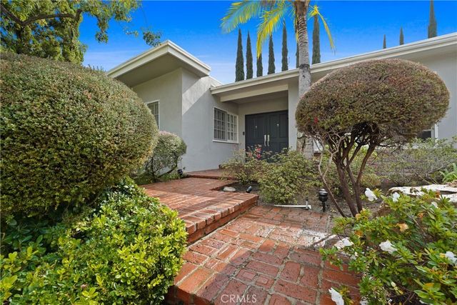 4434 Nogales Drive, Tarzana, CA 91356