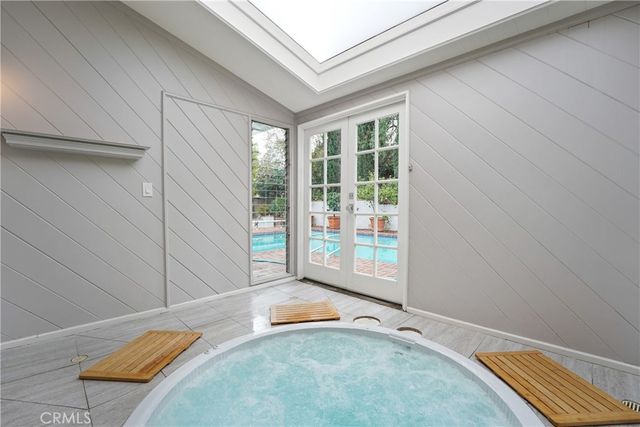 4434 Nogales Drive, Tarzana, CA 91356