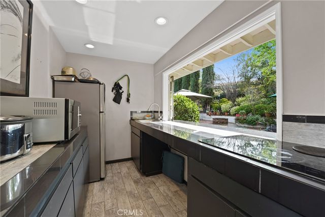 4434 Nogales Drive, Tarzana, CA 91356