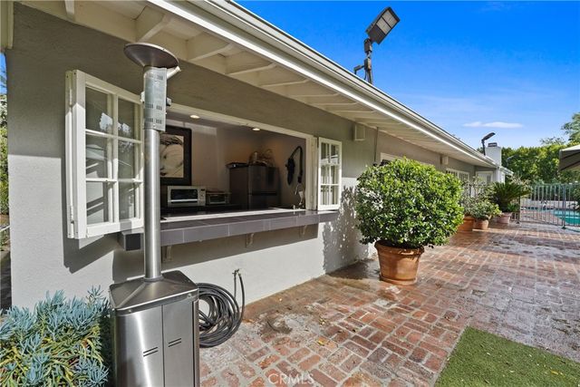 4434 Nogales Drive, Tarzana, CA 91356