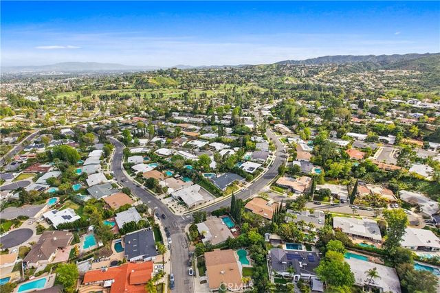 4434 Nogales Drive, Tarzana, CA 91356