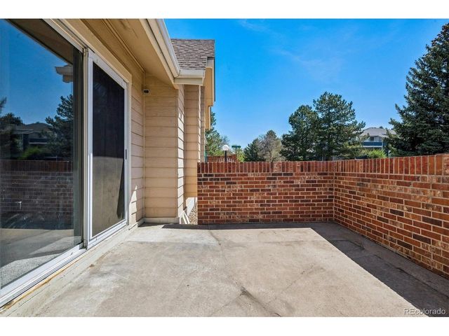 2166 S Troy Way, Aurora, CO 80014