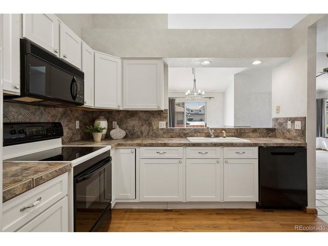 2166 S Troy Way, Aurora, CO 80014