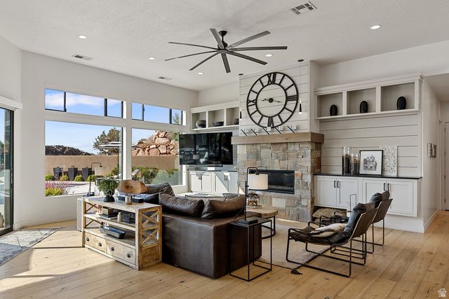 4850 N PETROGLYPH DR, St. George, UT 84770