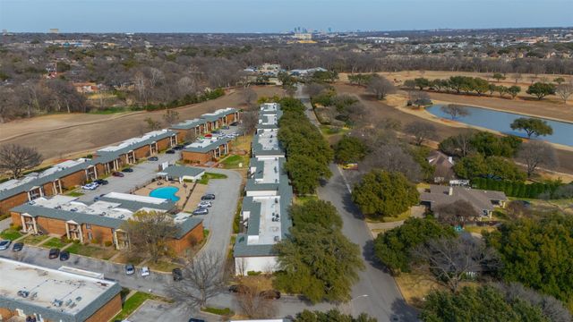 4016 Ridglea Country Club Drive, Fort Worth, TX 76126