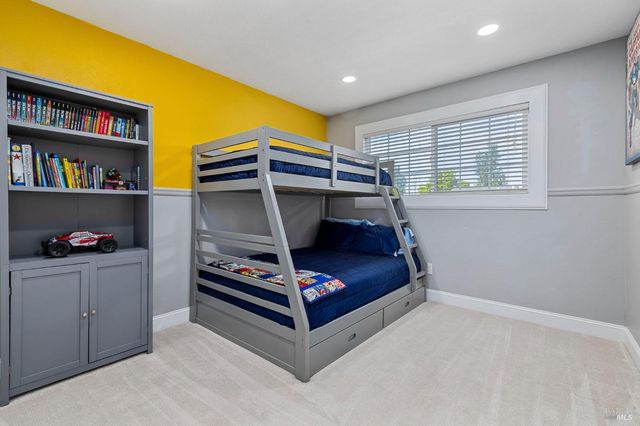 5328 Daniel Dr, Rohnert Park, CA 94928