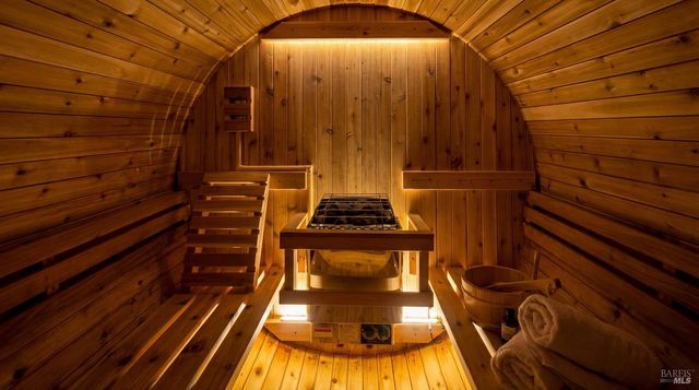 5328 Daniel Dr, Rohnert Park, CA 94928