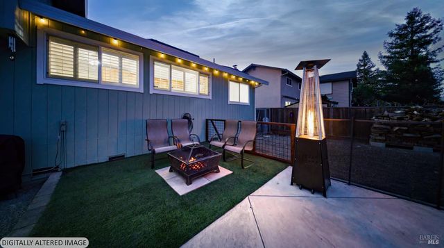 5328 Daniel Dr, Rohnert Park, CA 94928