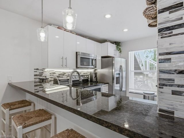 1901 Courtyard WAY C105, Naples, FL 34112