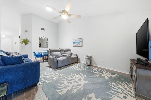 220 JUNIPER WAY, Tavares, FL 32778